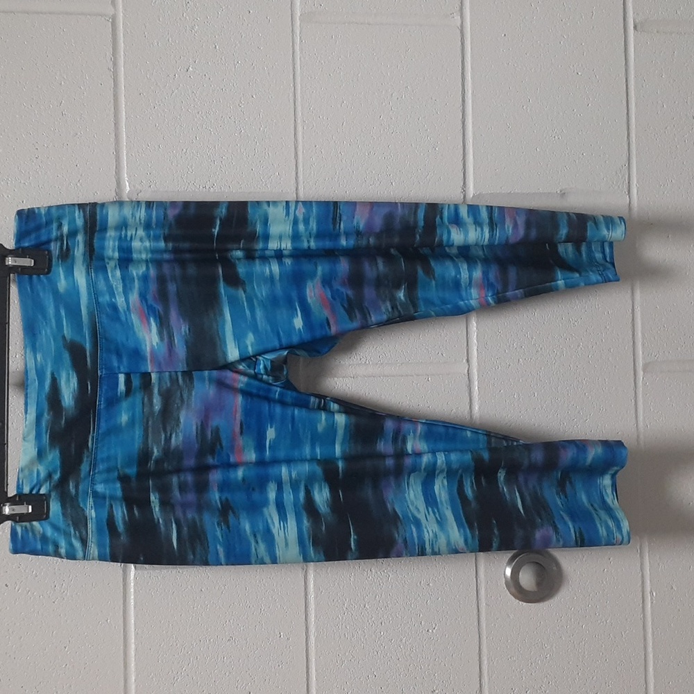 Bally Fitness capri leggings cosmic colors